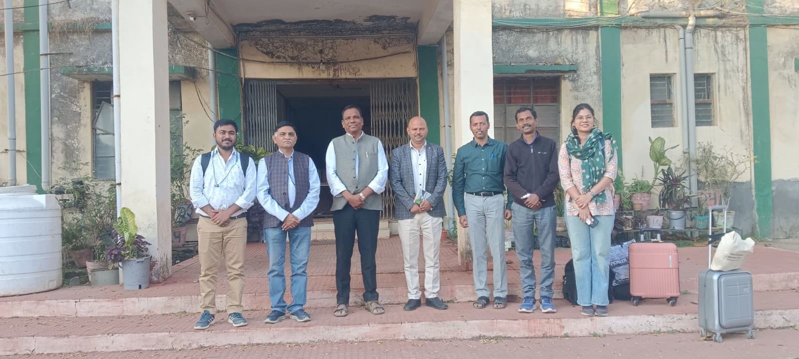 The visiting team on the district tour